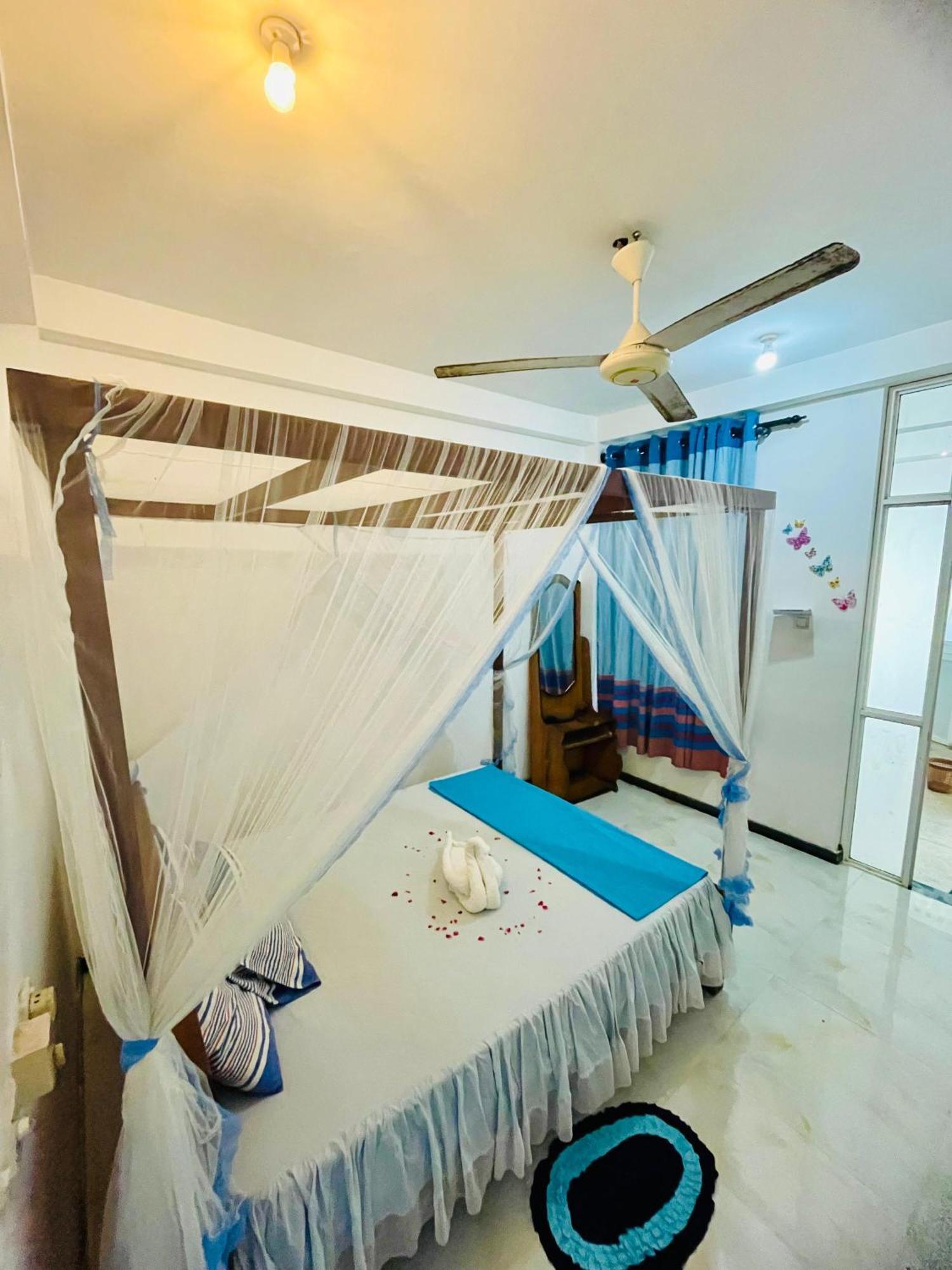 Moon Light Guest Bed & Breakfast Mirissa Exterior photo